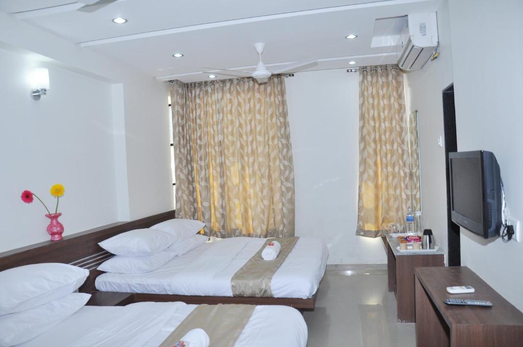 Hotel Sai Srushti Shirdi Exterior photo
